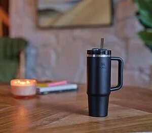 STANLEY Quencher H2.0 Tumbler with Handle and Straw